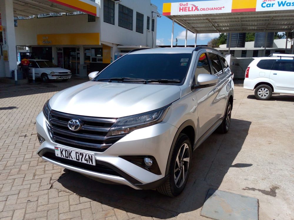 Local or import cars from kenya. Carhoot car Id 7