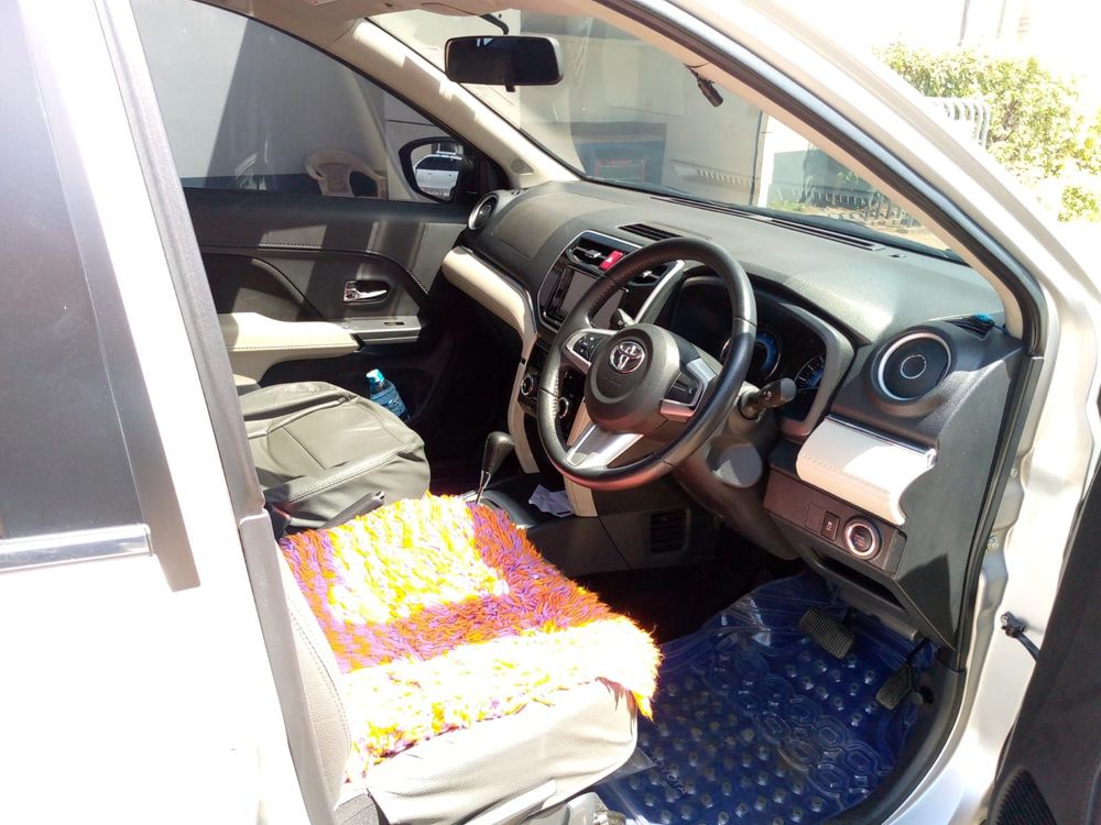 Local or import cars from kenya. Carhoot car Id 8