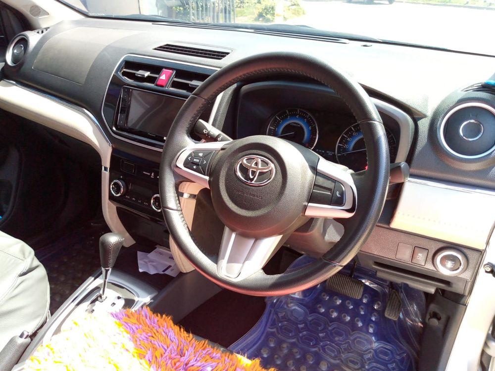 Local or import cars from kenya. Carhoot car Id 9