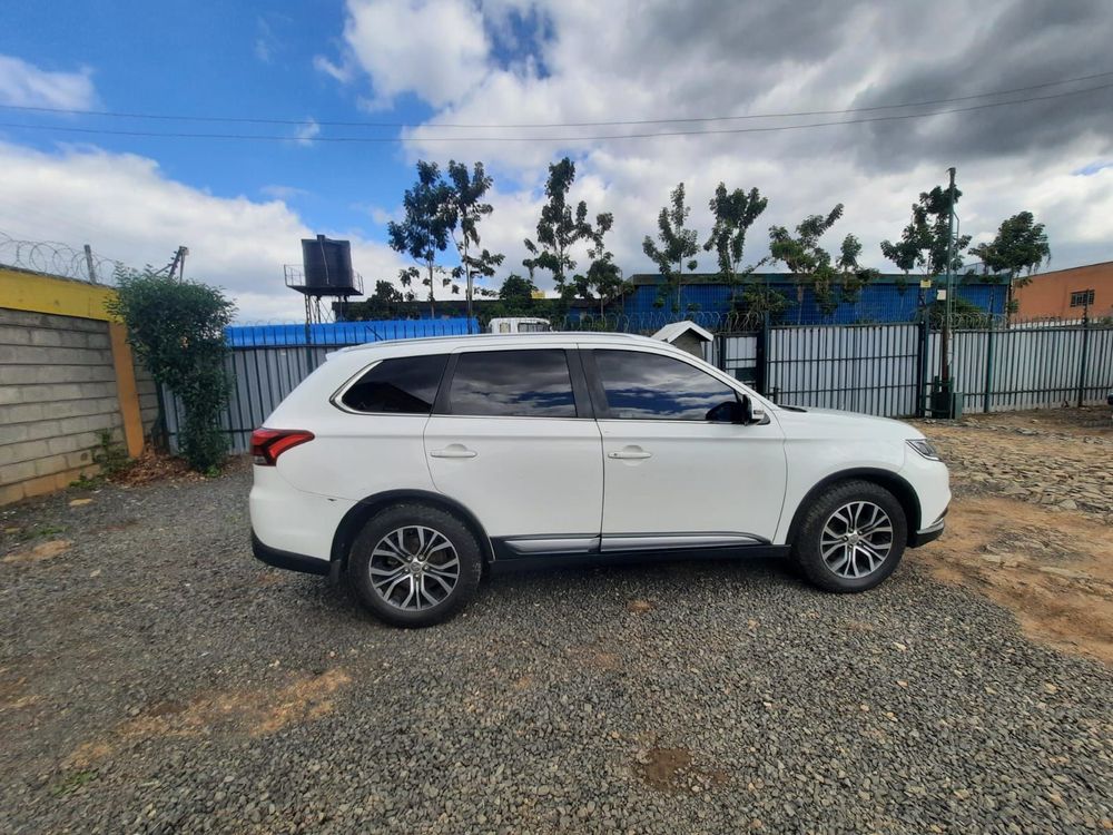 Local or import cars from kenya. Carhoot car Id 6